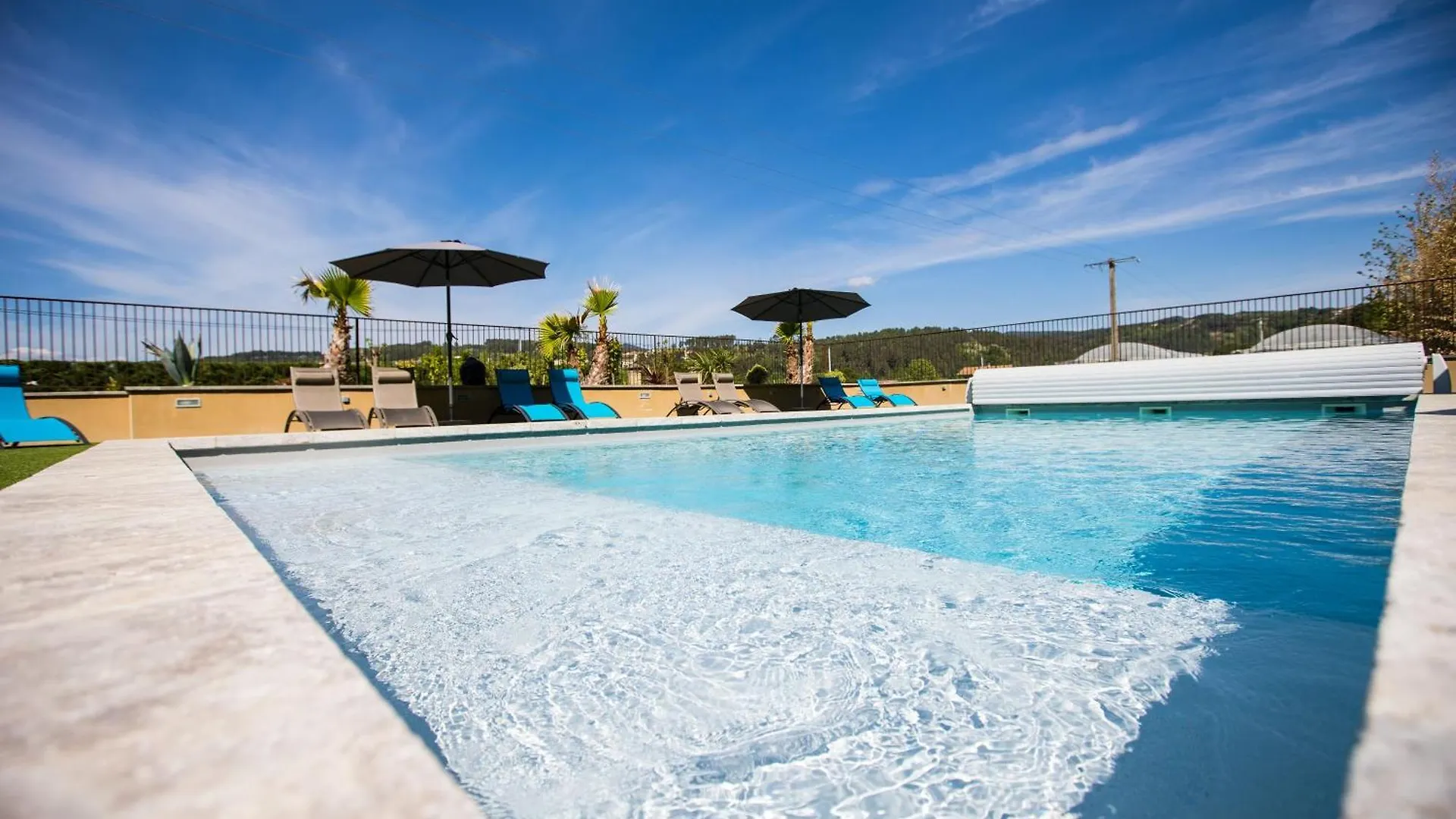 Gites Du Mas Bel'Air ,Piscine Chauffee Rosières Hébergement de vacances